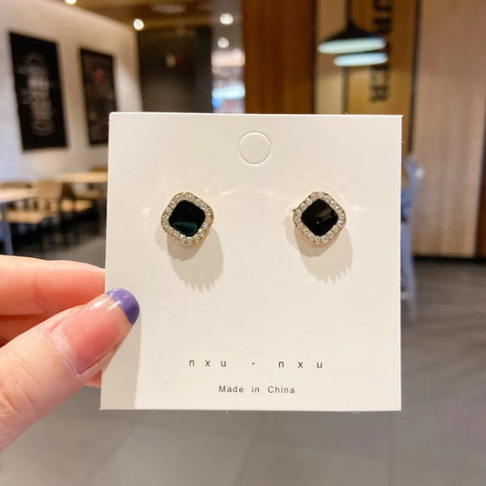 Black square diamond