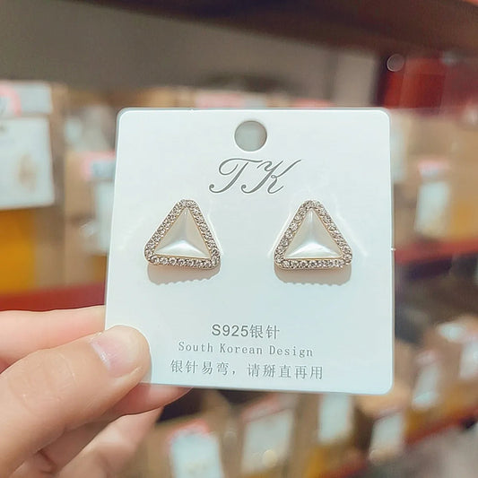8-68 White | Artificial Pearls Rhinestones Shell Women'S Earrings