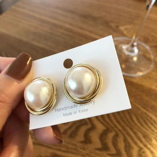 Korean new style big pearl earrings