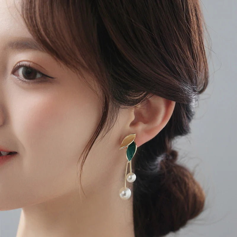Leaf tassel earring ( Mix color)