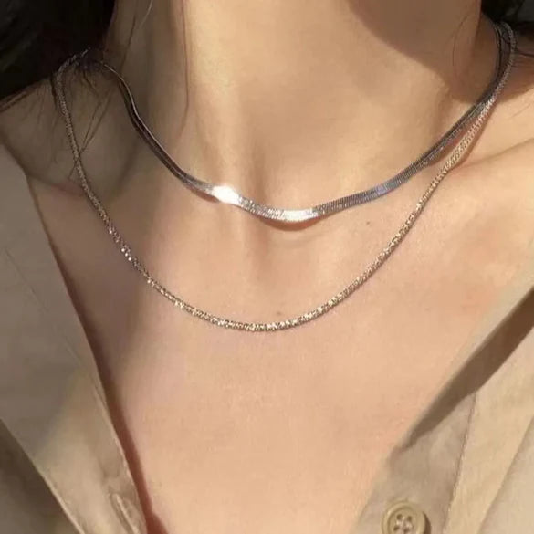 FLAT  SNAKE NECKLACE