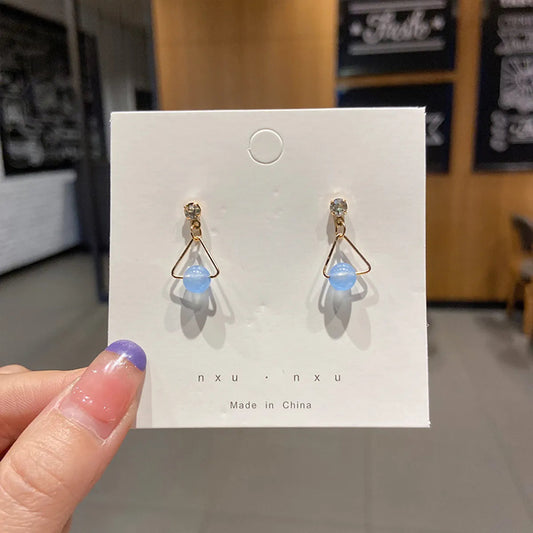 Triangle Blue Pearl